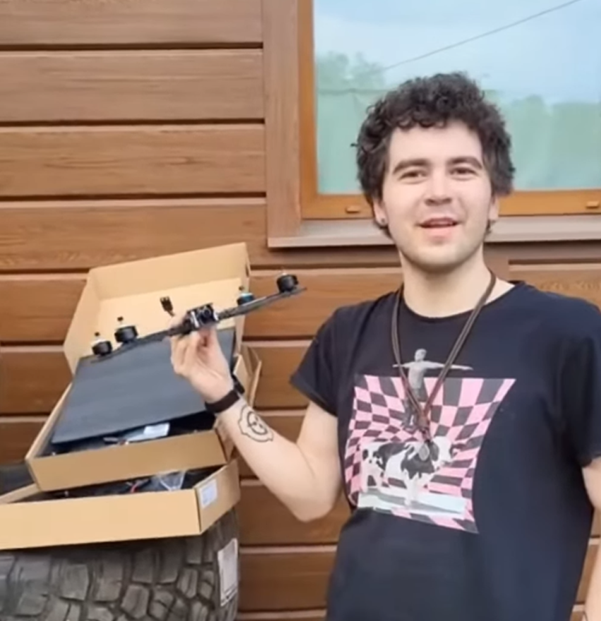 Передали 5 fpv-дронів батальйону «Берлінго»